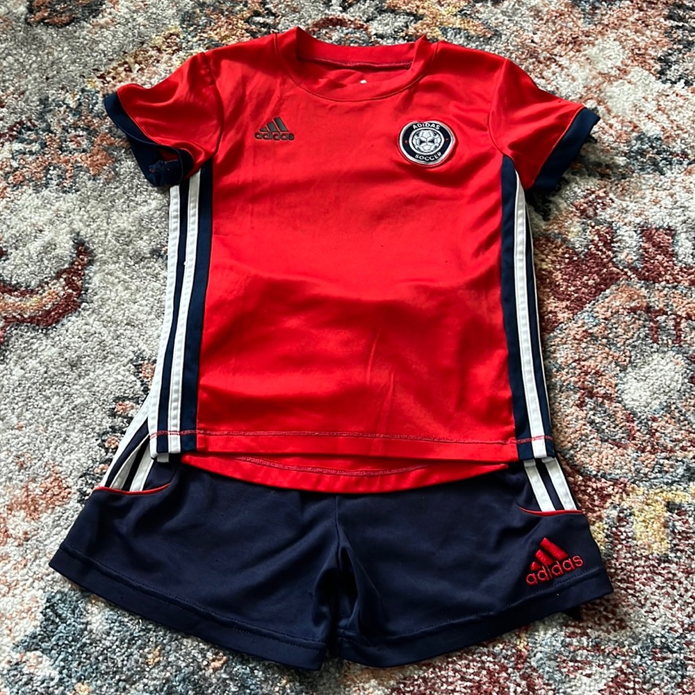Adidas soccer outfit size 24 months